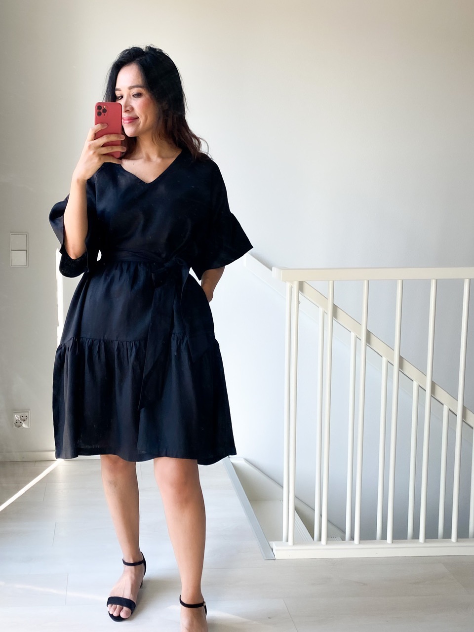 Linengirls LYHYT Onesize Premium Everyday Linen Dress V-kaula - THE Black